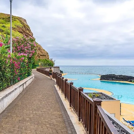 Mateus House - Center