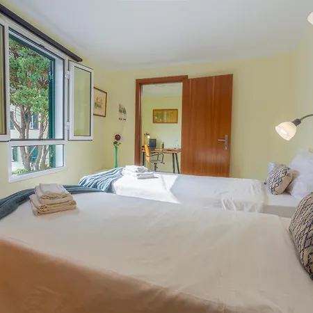 Mateus House - Center