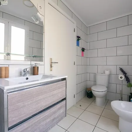 Mateus House - Center Porto Da Cruz