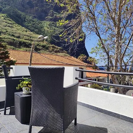 Mateus House - Center Porto Da Cruz