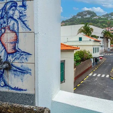 Mateus House - Center