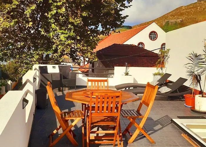 Mateus House - Center Porto Da Cruz