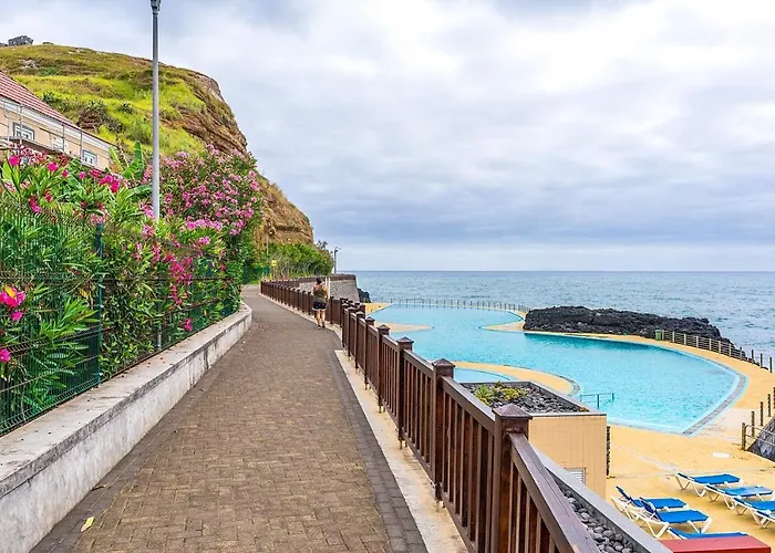 Mateus House - Center