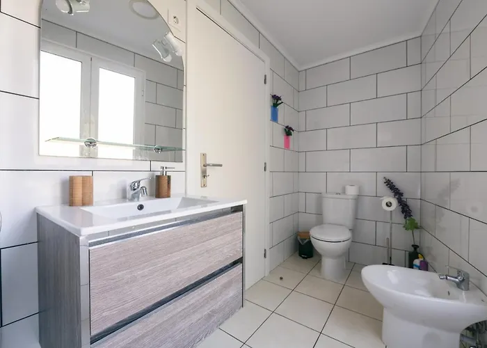 Mateus House - Center Porto Da Cruz