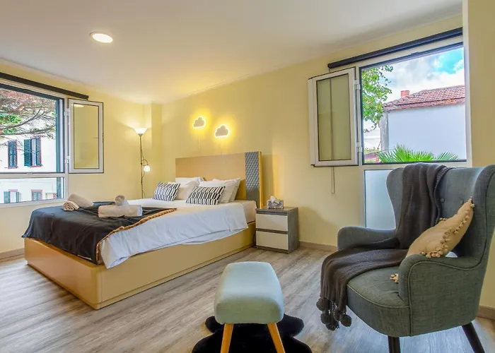 Mateus House - Center Porto Da Cruz