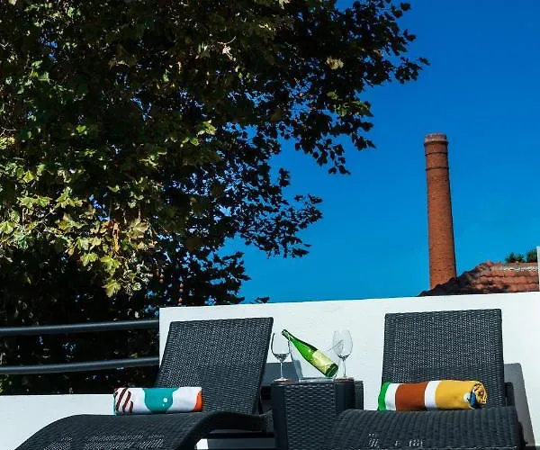 Mateus House - Center Porto Da Cruz